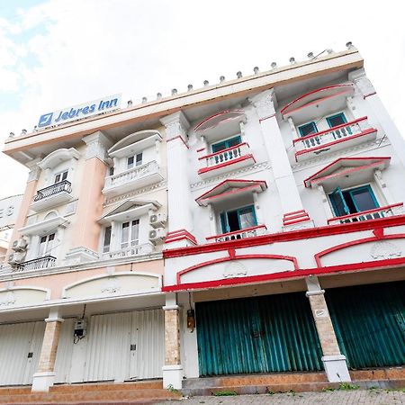 Hotel Oyo 2298 Jebres House Syariah Solo Exterior foto